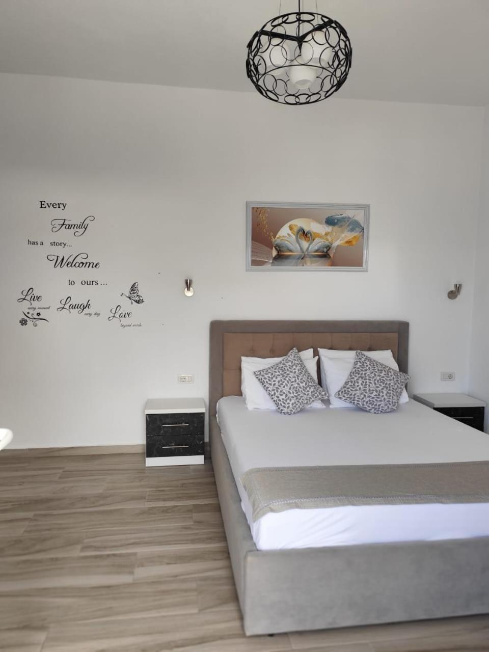 M&J Home Εξαμίλιο Εξωτερικό φωτογραφία