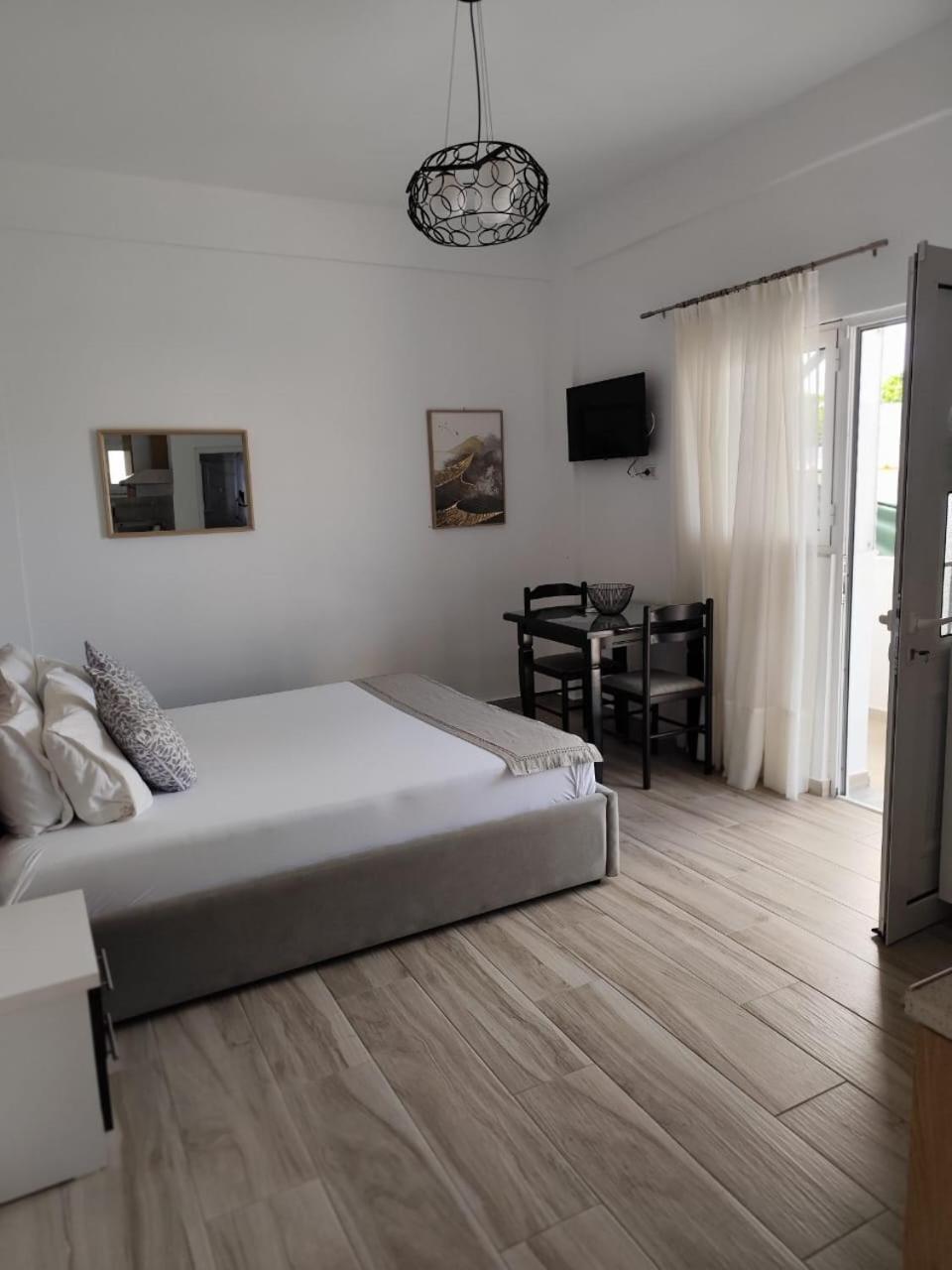 M&J Home Εξαμίλιο Εξωτερικό φωτογραφία