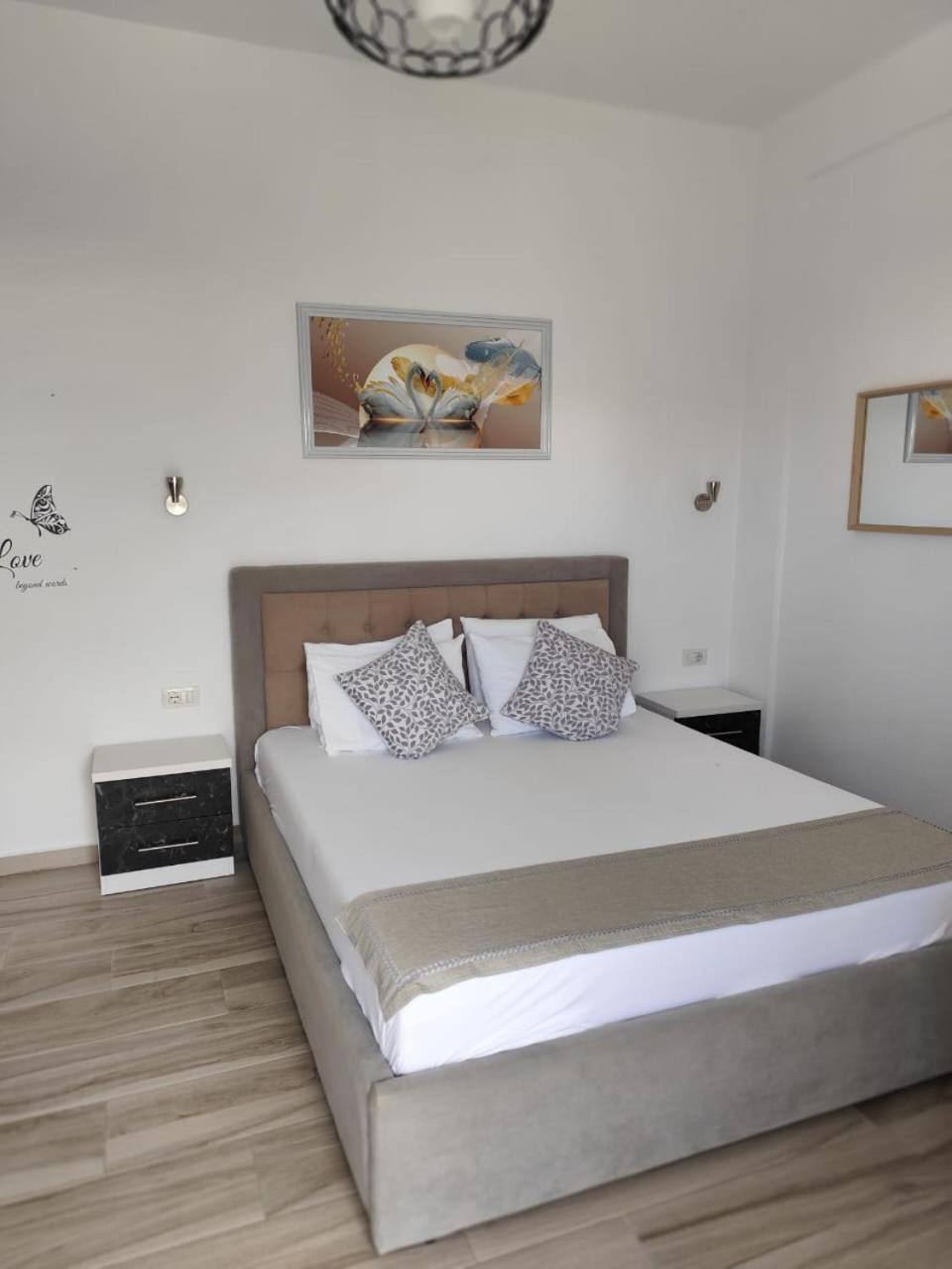 M&J Home Εξαμίλιο Εξωτερικό φωτογραφία