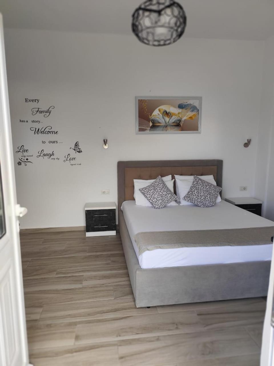 M&J Home Εξαμίλιο Εξωτερικό φωτογραφία